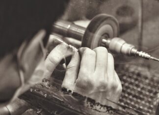 Ile kosztuje polerowanie felg? Ile kosztuje polerowanie felg?