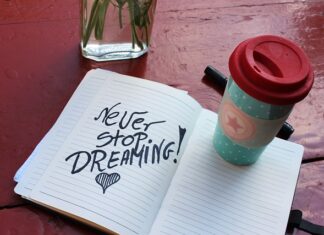 Jak zrobić białe napisy na oponach? Jak zrobić białe napisy na oponach?