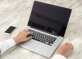 Co różni MacBooki od laptopów z Windows